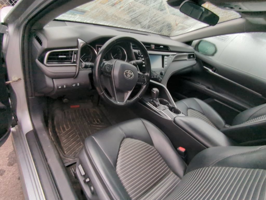 Used 2019 Toyota Camry SE FWD image 7