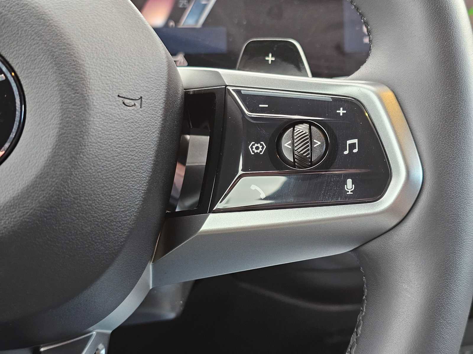 Used 2025 BMW X3 xDrive30i w/ M Sport Package image 29