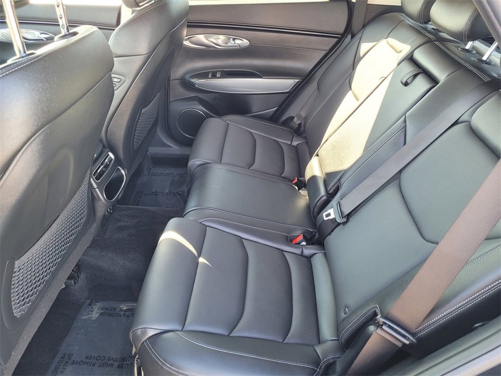 Used 2023 Genesis GV70 2.5T w/ Select Package image 9