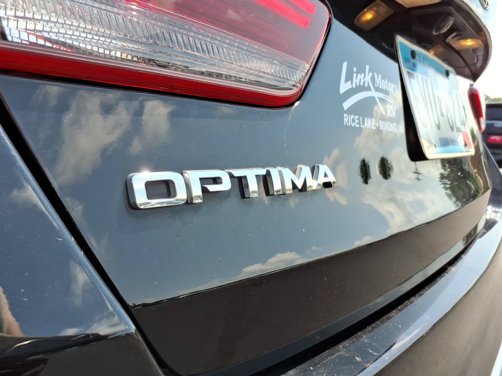 Used 2020 Kia Optima SE FWD image 4