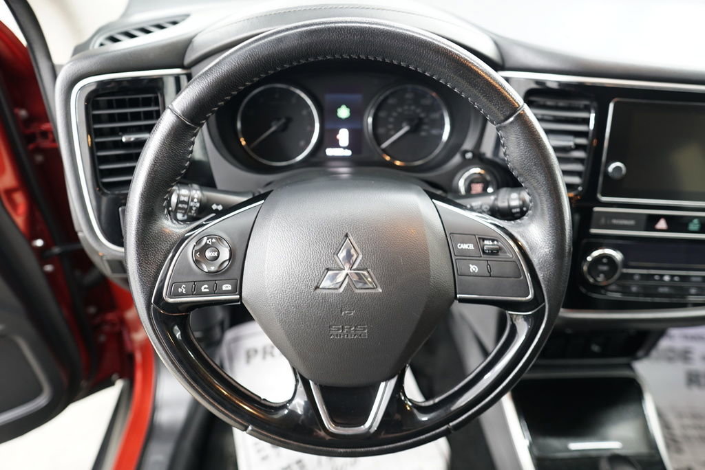 Used 2019 Mitsubishi Outlander SEL AWD/4WD image 23