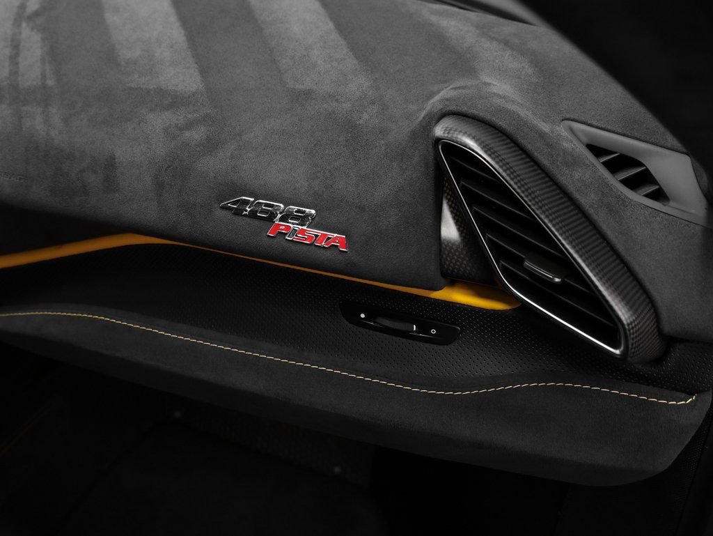 Certified 2019 Ferrari 488 Pista Coupe RWD image 31