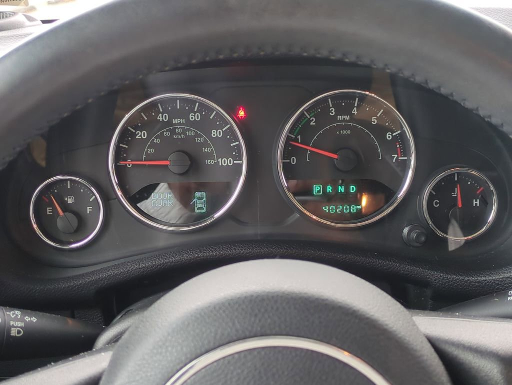 Used 2017 Jeep Wrangler Unlimited Sahara w/ Connectivity Group AWD/4WD image 27