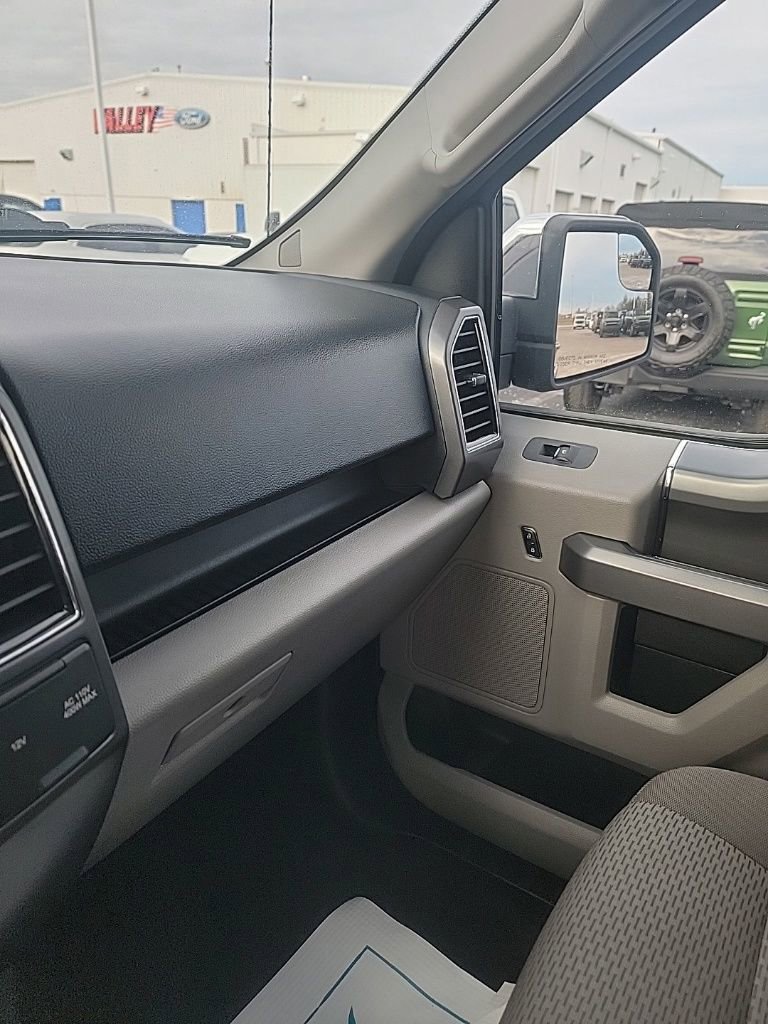 Used 2017 Ford F150 XLT w/ Equipment Group 302A Luxury image 54