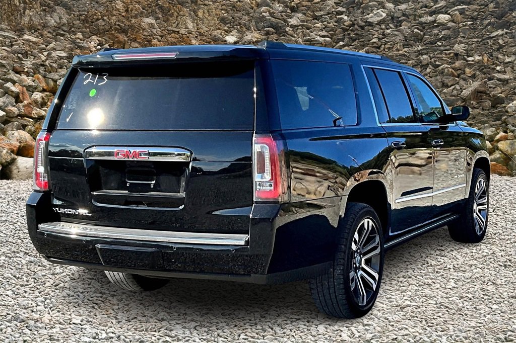 Used 2019 GMC Yukon XL Denali w/ Denali Ultimate Package image 2