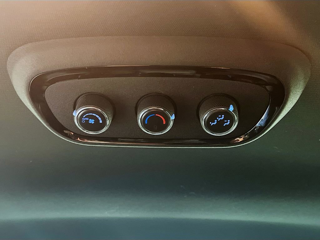 Used 2022 Dodge Durango R/T w/ Blacktop Package image 25