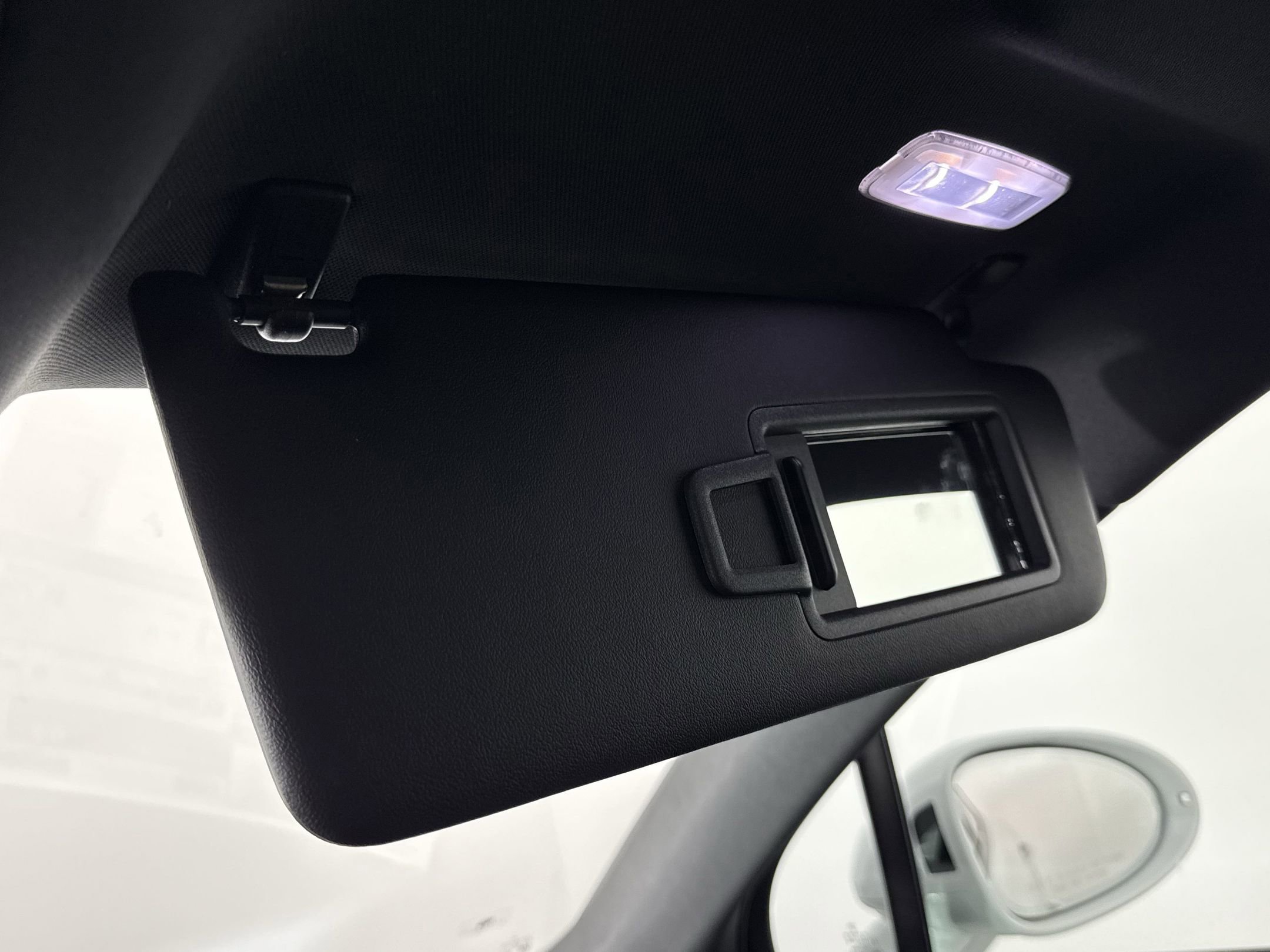 New 2025 Porsche Macan image 31