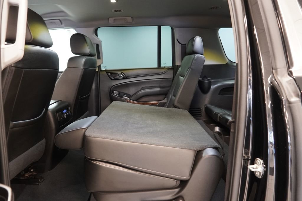 Used 2020 Chevrolet Suburban LT image 29