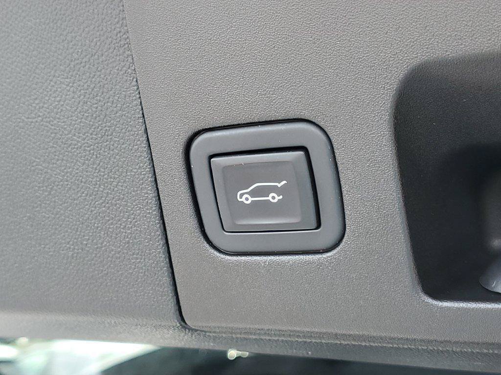 Used 2023 Cadillac XT5 Premium Luxury w/ LPO, Floor Liner Package FWD image 34
