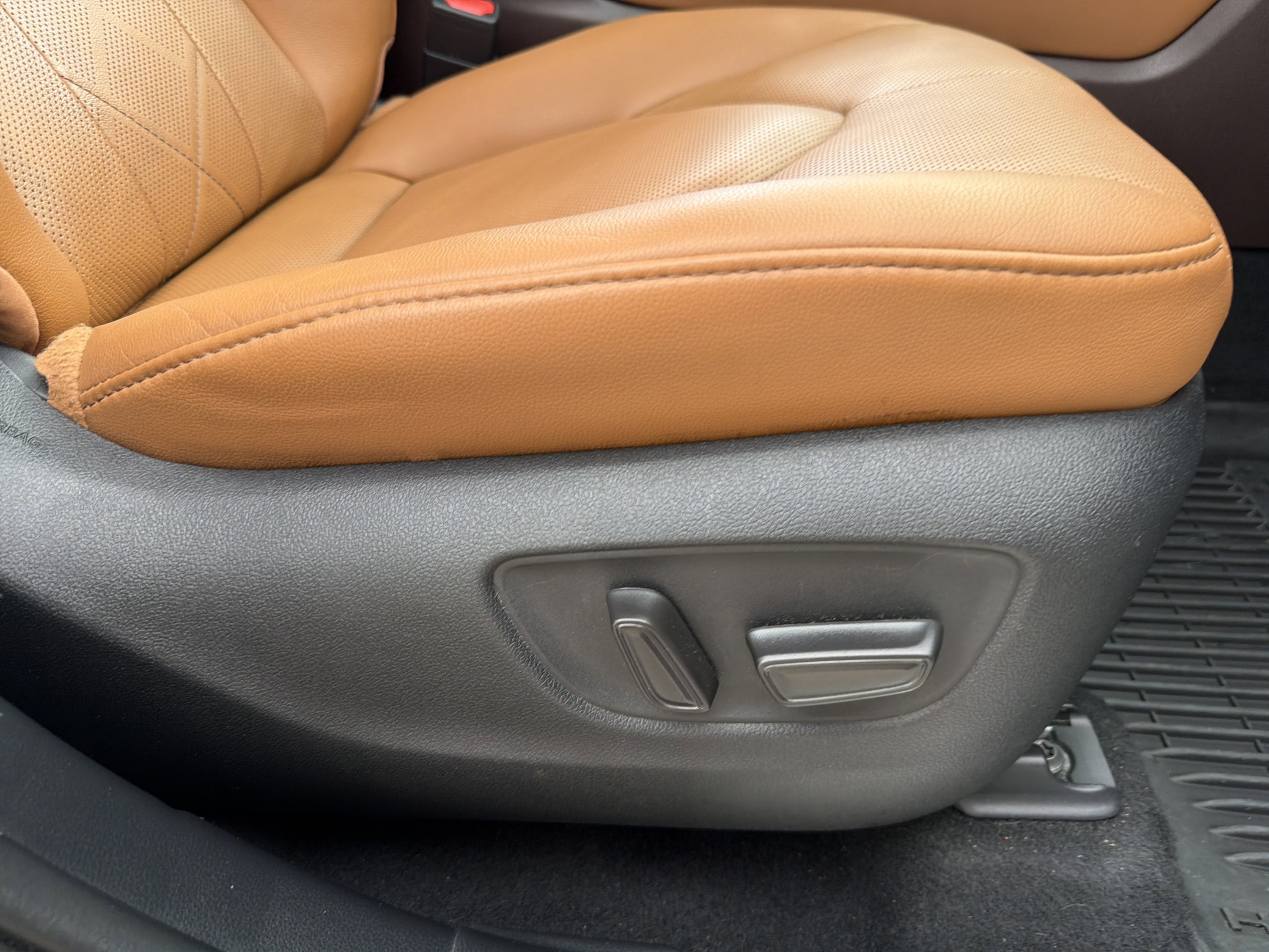 Used 2020 Toyota Highlander Platinum FWD image 58