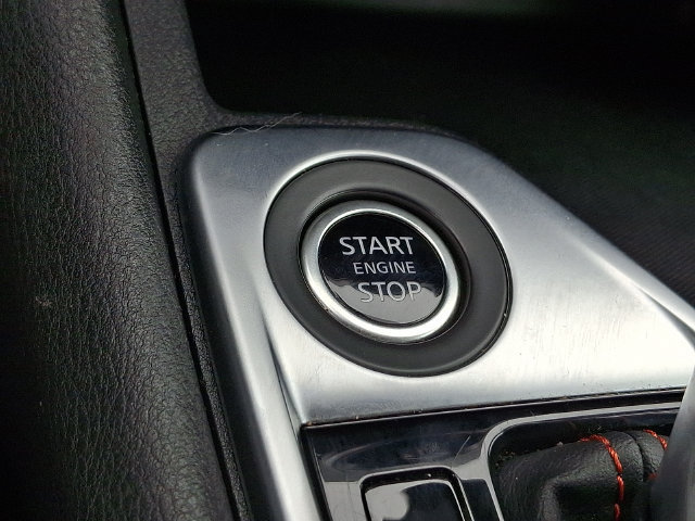 Used 2025 Nissan Sentra SR FWD image 22