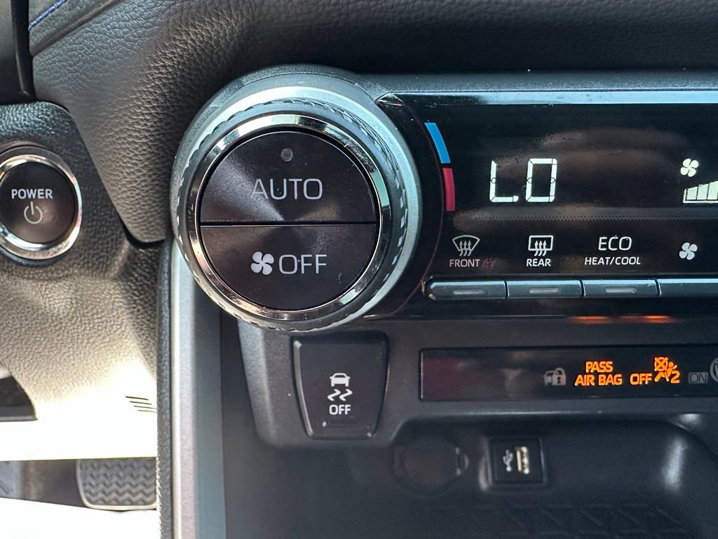 Used 2024 Toyota RAV4 SE AWD/4WD image 20