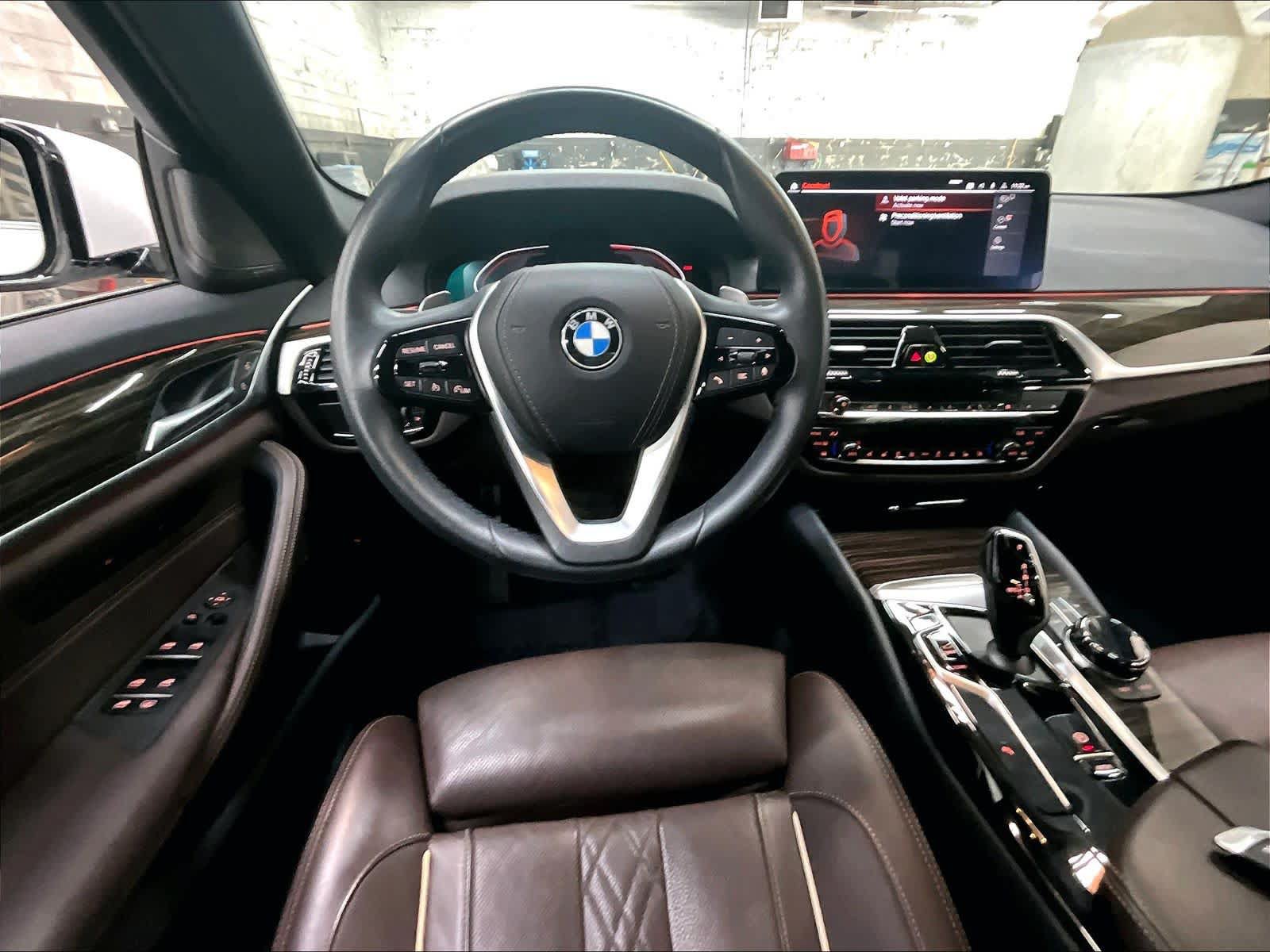 Used 2023 BMW 530i w/ Executive Package RWD image 8