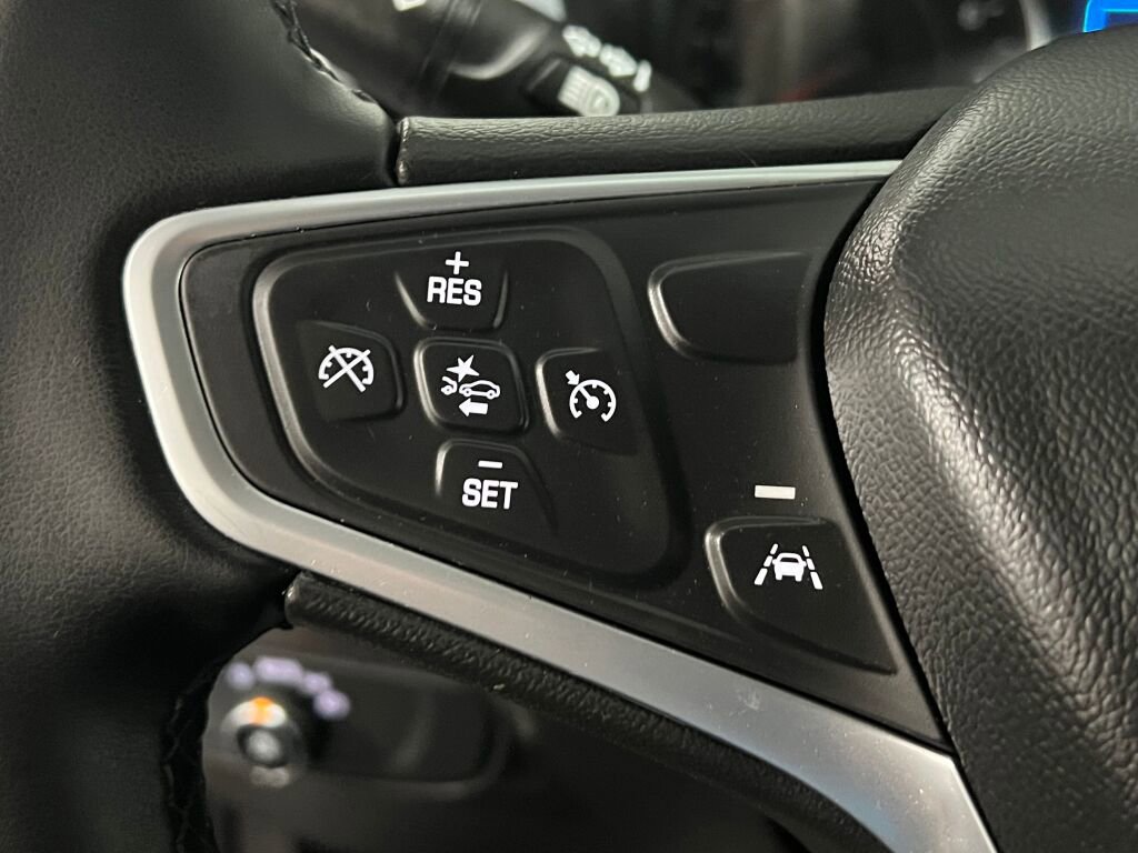 Used 2023 Chevrolet Equinox LT w/ Driver Convenience Package image 11