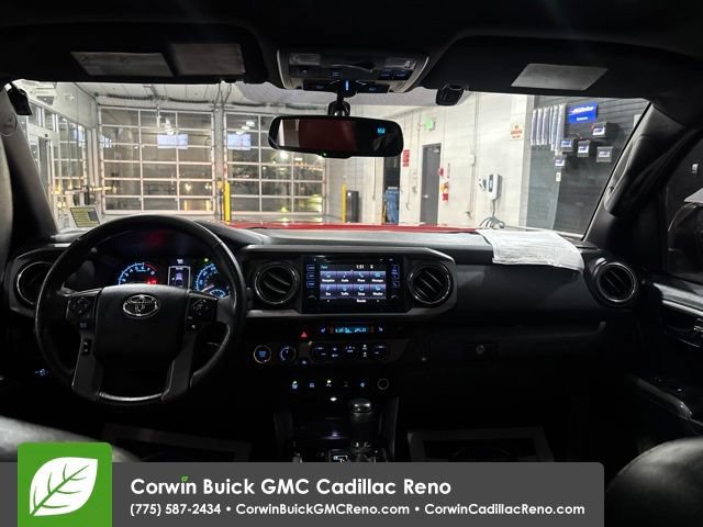 Used 2016 Toyota Tacoma TRD Off-Road w/ Premium & Technology Package AWD/4WD image 34
