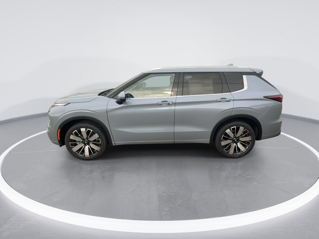 New 2026 Mitsubishi Outlander SEL image 5