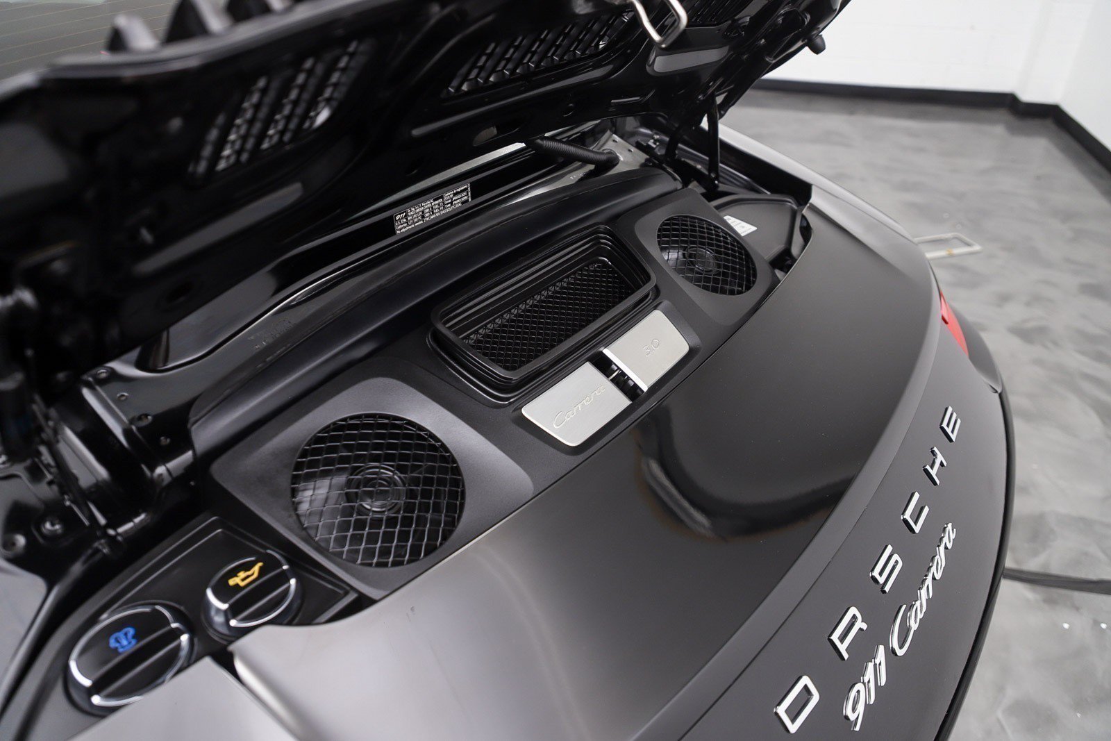 Used 2018 Porsche 911 Carrera RWD image 41