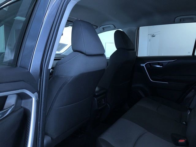 Used 2025 Toyota RAV4 XLE AWD/4WD image 19