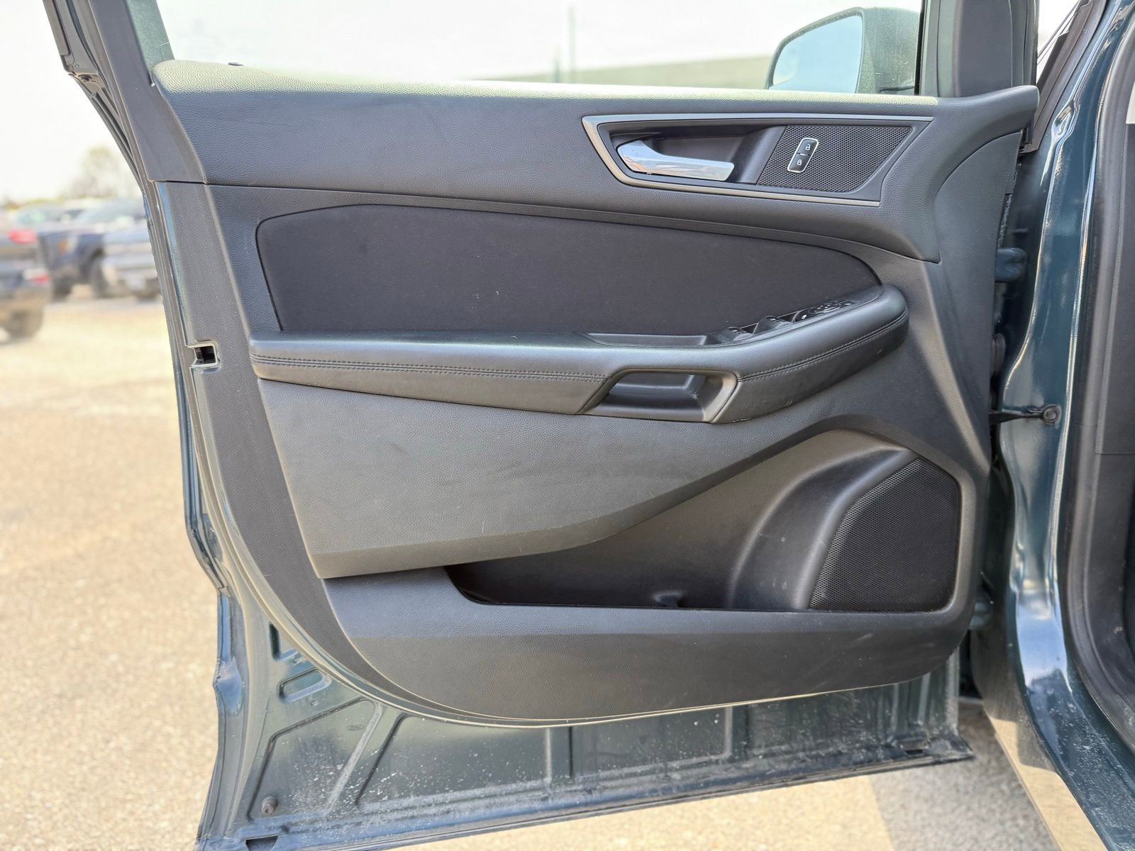 Used 2016 Ford Edge SE image 13