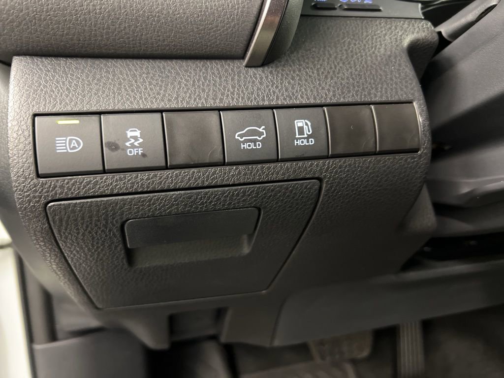 Used 2023 Toyota Camry SE w/ Blackout Package (TMS) image 25