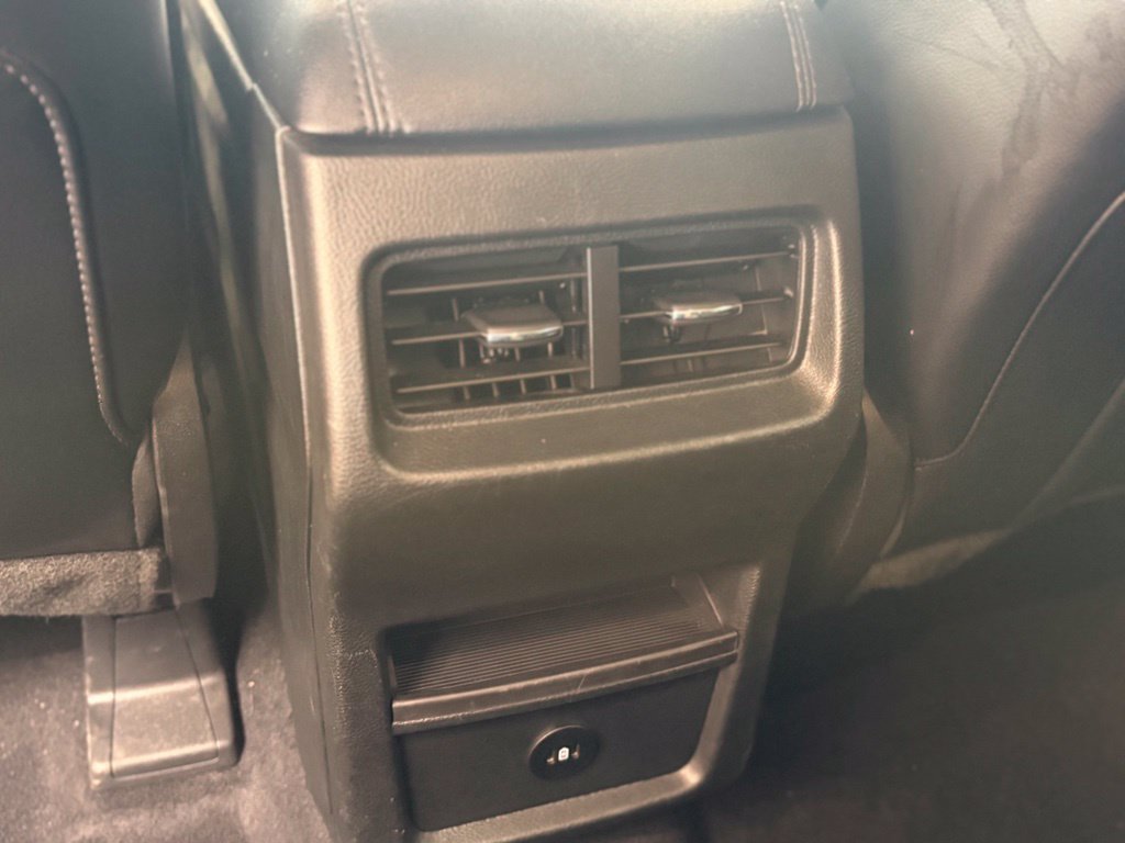 Used 2023 Ford Edge SEL AWD/4WD image 29