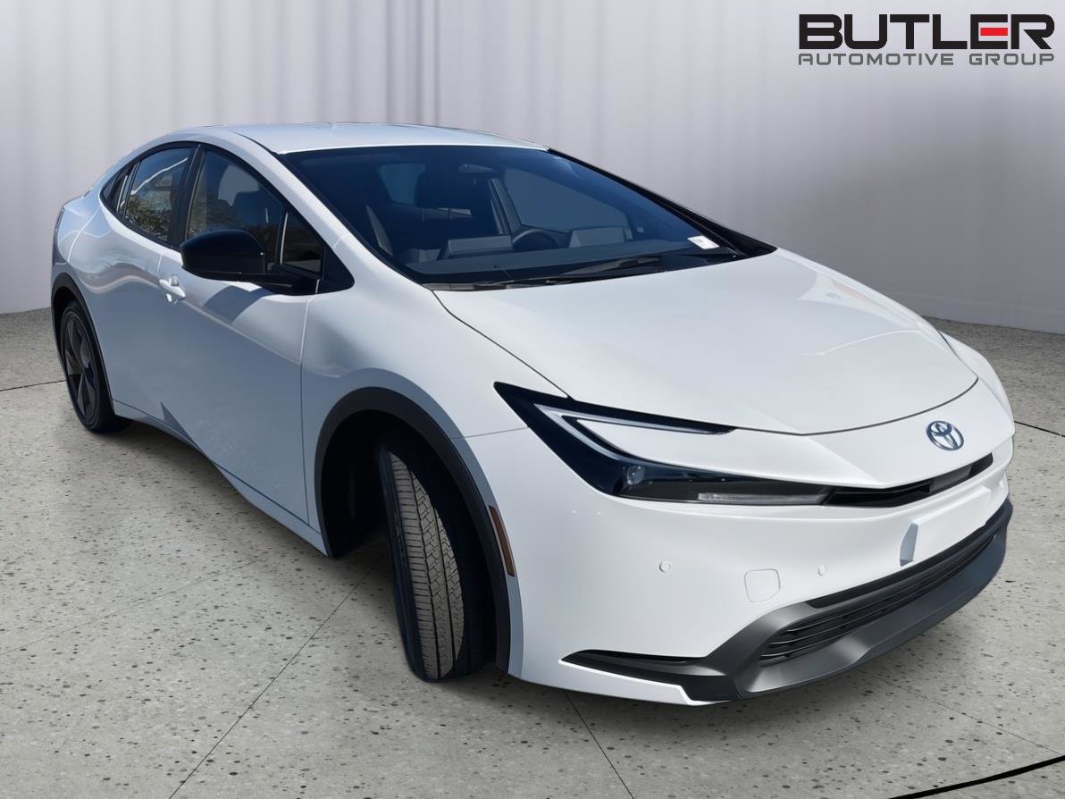 Certified 2025 Toyota Prius LE image 7