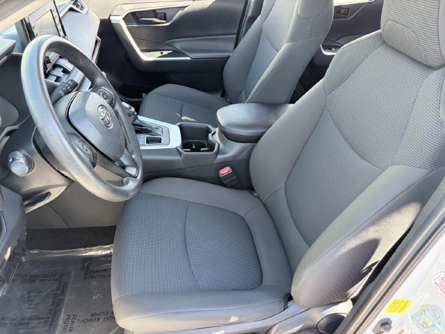 Used 2022 Toyota RAV4 LE AWD/4WD image 20