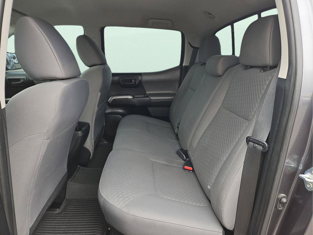 Used 2022 Toyota Tacoma SR5 RWD image 8