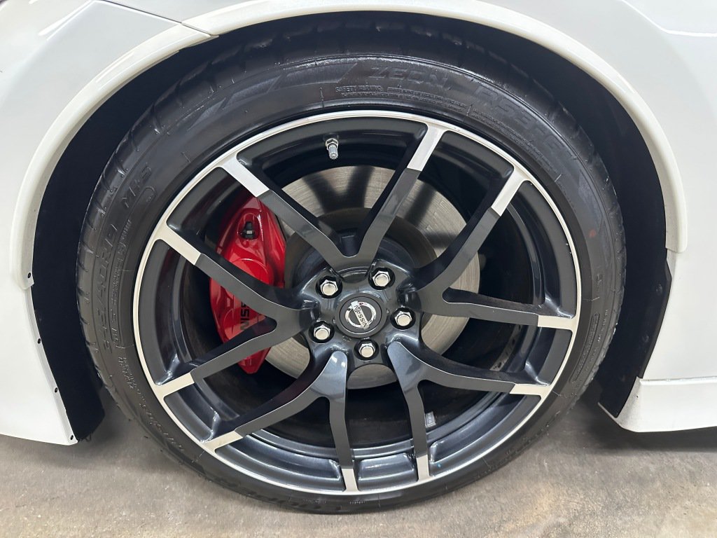 Used 2017 Nissan 370Z NISMO RWD image 25