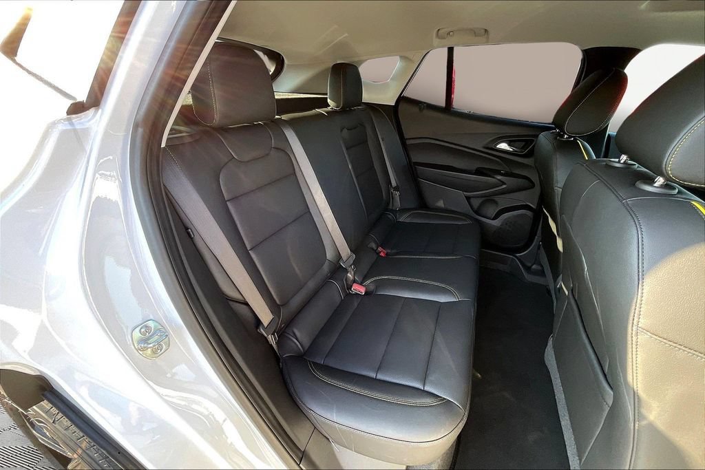 New 2026 Chevrolet Trax ACTIV w/ Sunroof Package FWD image 12