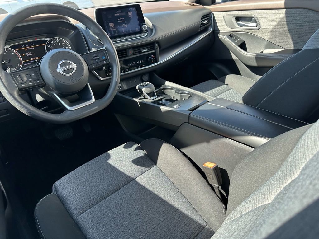 Used 2023 Nissan Rogue SV image 17