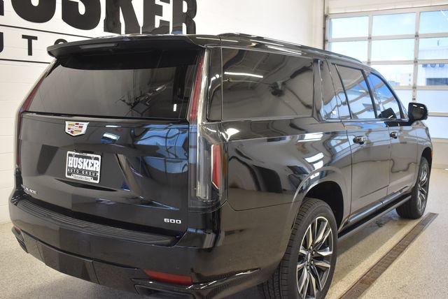Used 2023 Cadillac Escalade ESV Sport Platinum AWD/4WD image 4
