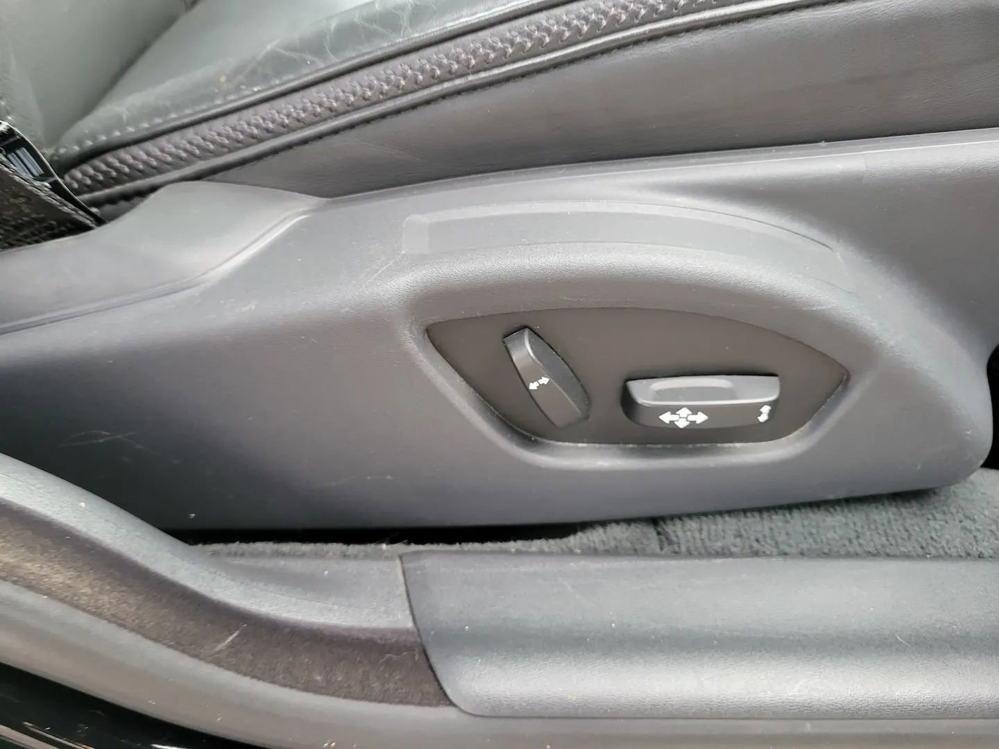 Used 2014 Volvo XC70 T6 image 18