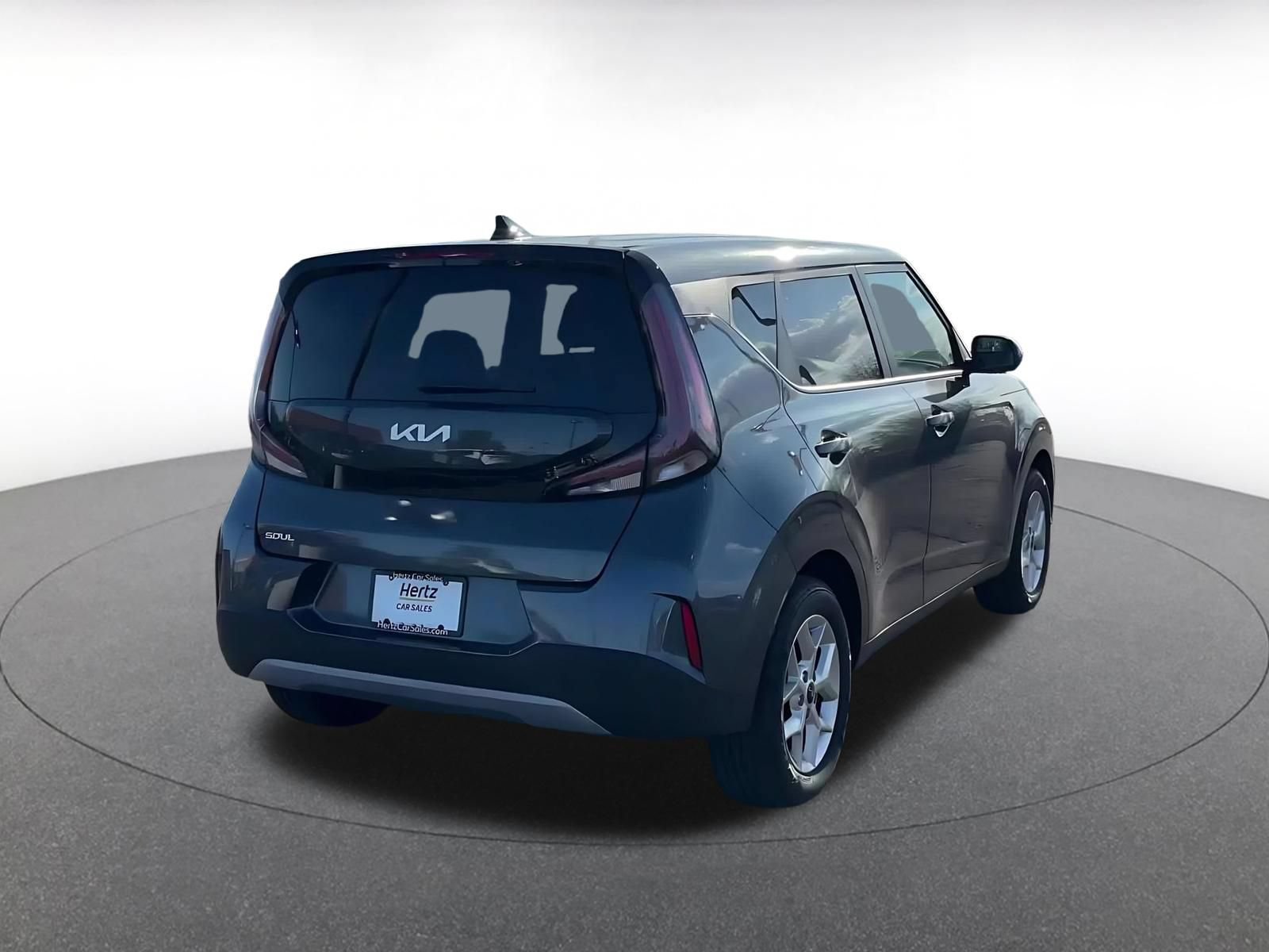 Used 2025 Kia Soul LX w/ LX Technology Package FWD image 12