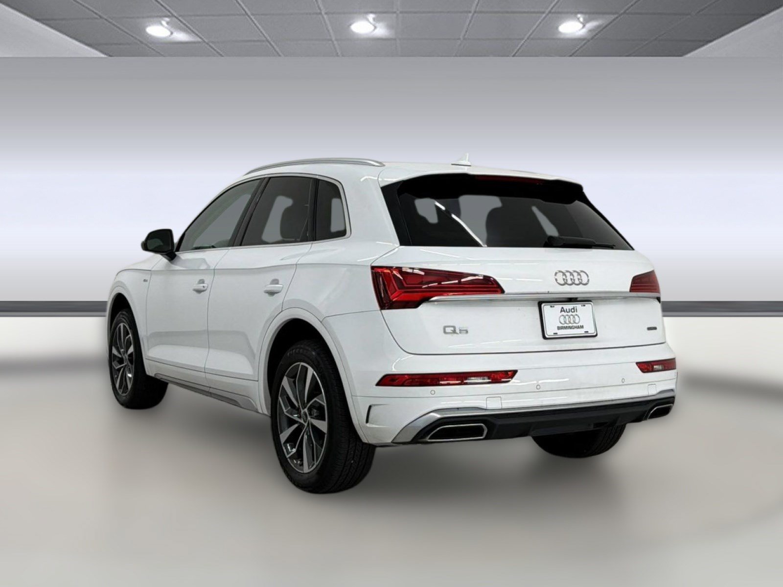 Used 2024 Audi Q5 2.0T Premium AWD/4WD image 3