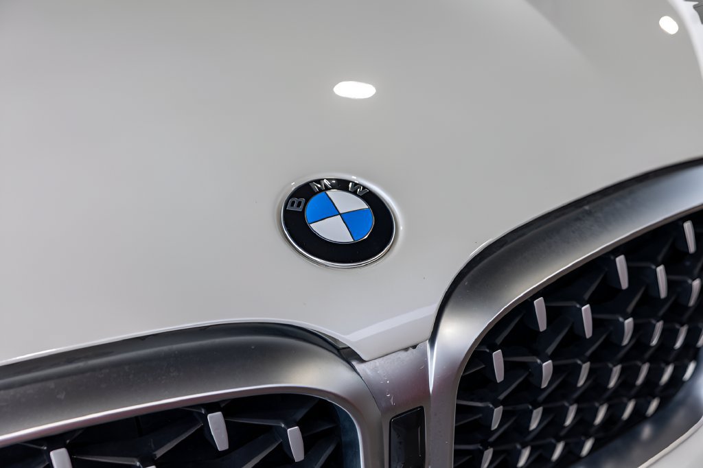 Used 2024 BMW X4 xDrive30i AWD/4WD image 14