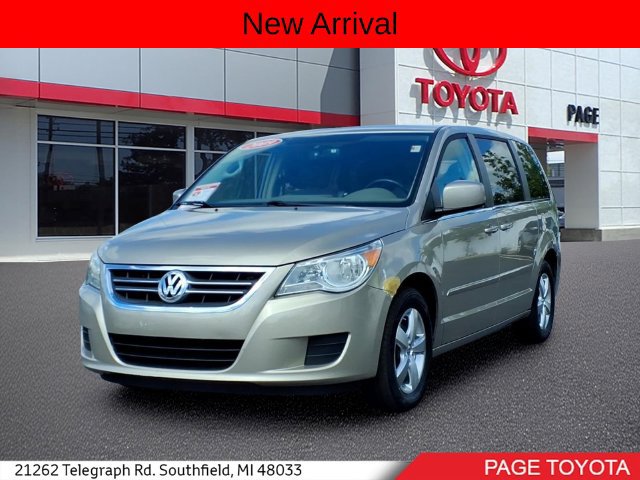 Used 2009 Volkswagen Routan SE