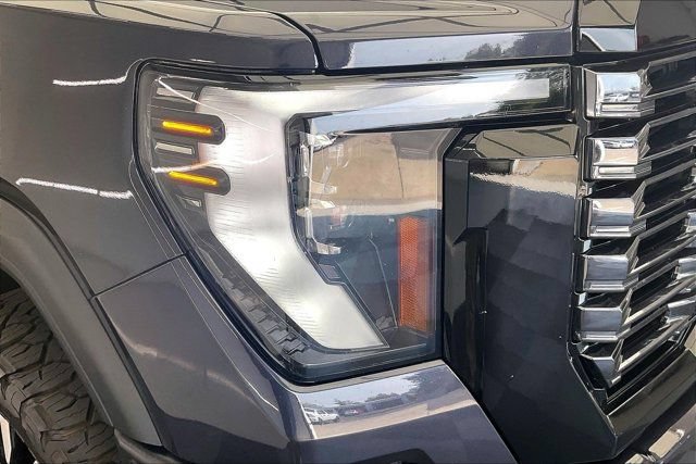 Used 2024 GMC Sierra 2500 Denali Ultimate AWD/4WD image 28