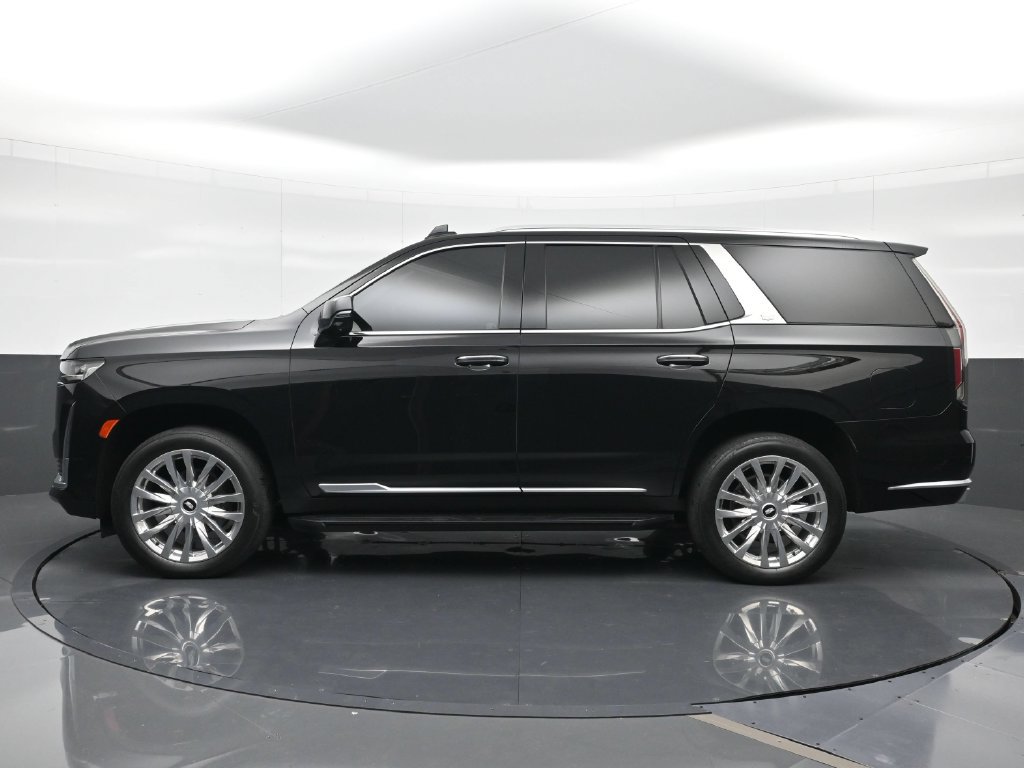 Used 2024 Cadillac Escalade Premium Luxury RWD image 3