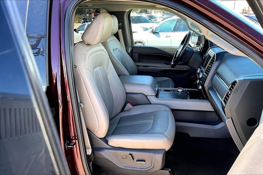 Used 2021 Ford Expedition Max Limited image 10