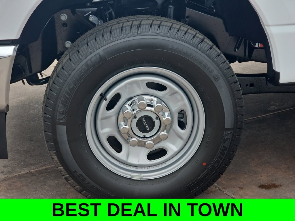 New 2026 Ford F250 XL w/ XL Chrome Package AWD/4WD image 35