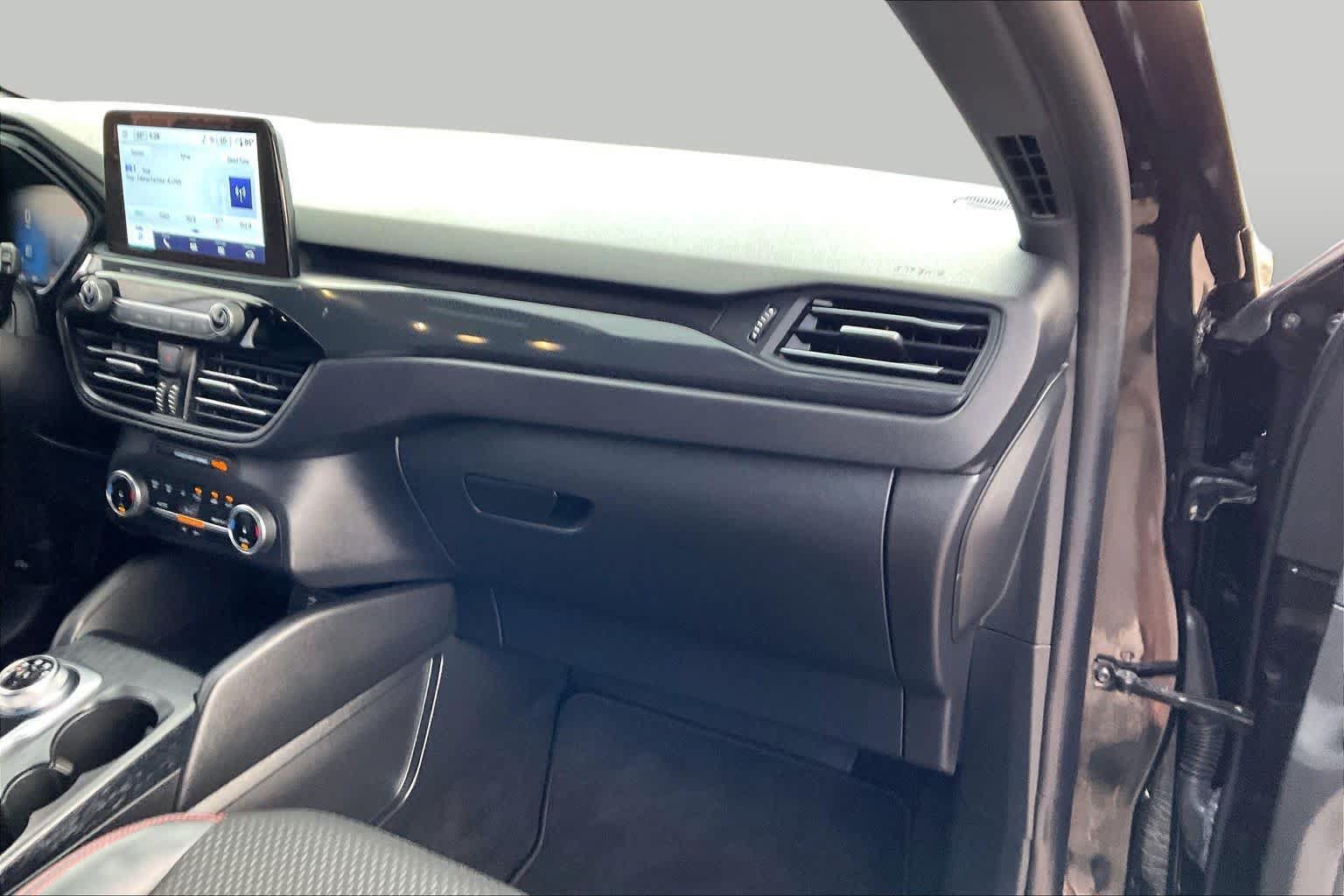 Used 2025 Ford Escape ST-Line FWD image 18