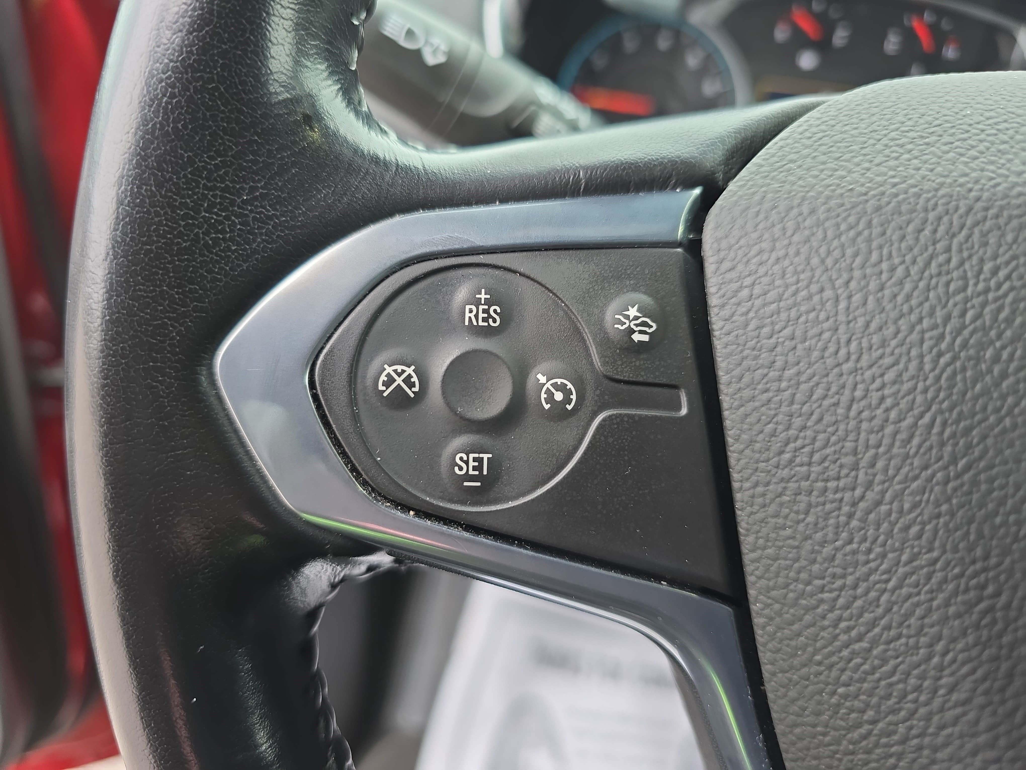 Used 2022 Chevrolet Traverse LT image 17