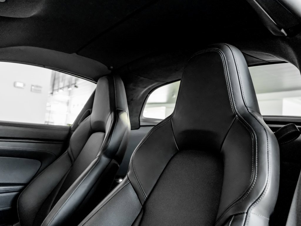 Certified 2022 Porsche 911 50th Anniversary Edition image 15