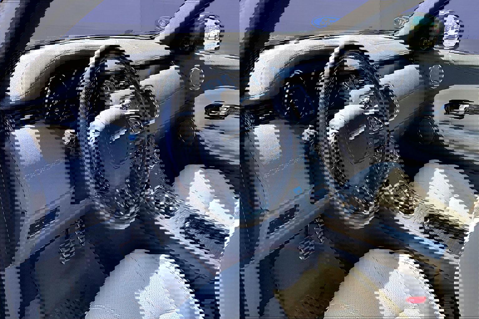 Used 2018 Land Rover Range Rover Evoque HSE Dynamic image 17