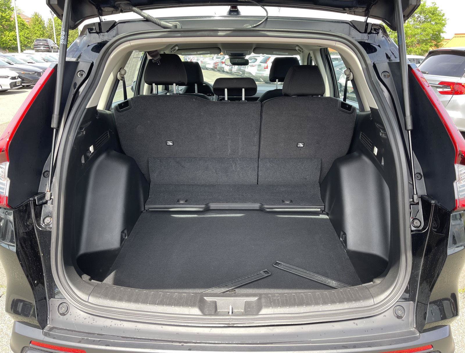 Used 2023 Honda CR-V LX image 15