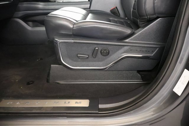 Used 2025 Ford F450 Platinum AWD/4WD image 12