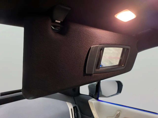 Used 2023 BMW iX xDrive50 AWD/4WD image 57