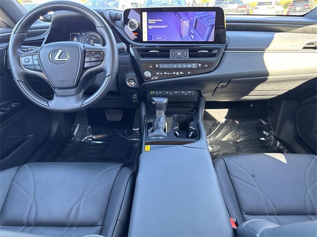 Certified 2025 Lexus ES 300h Ultra Luxury image 15