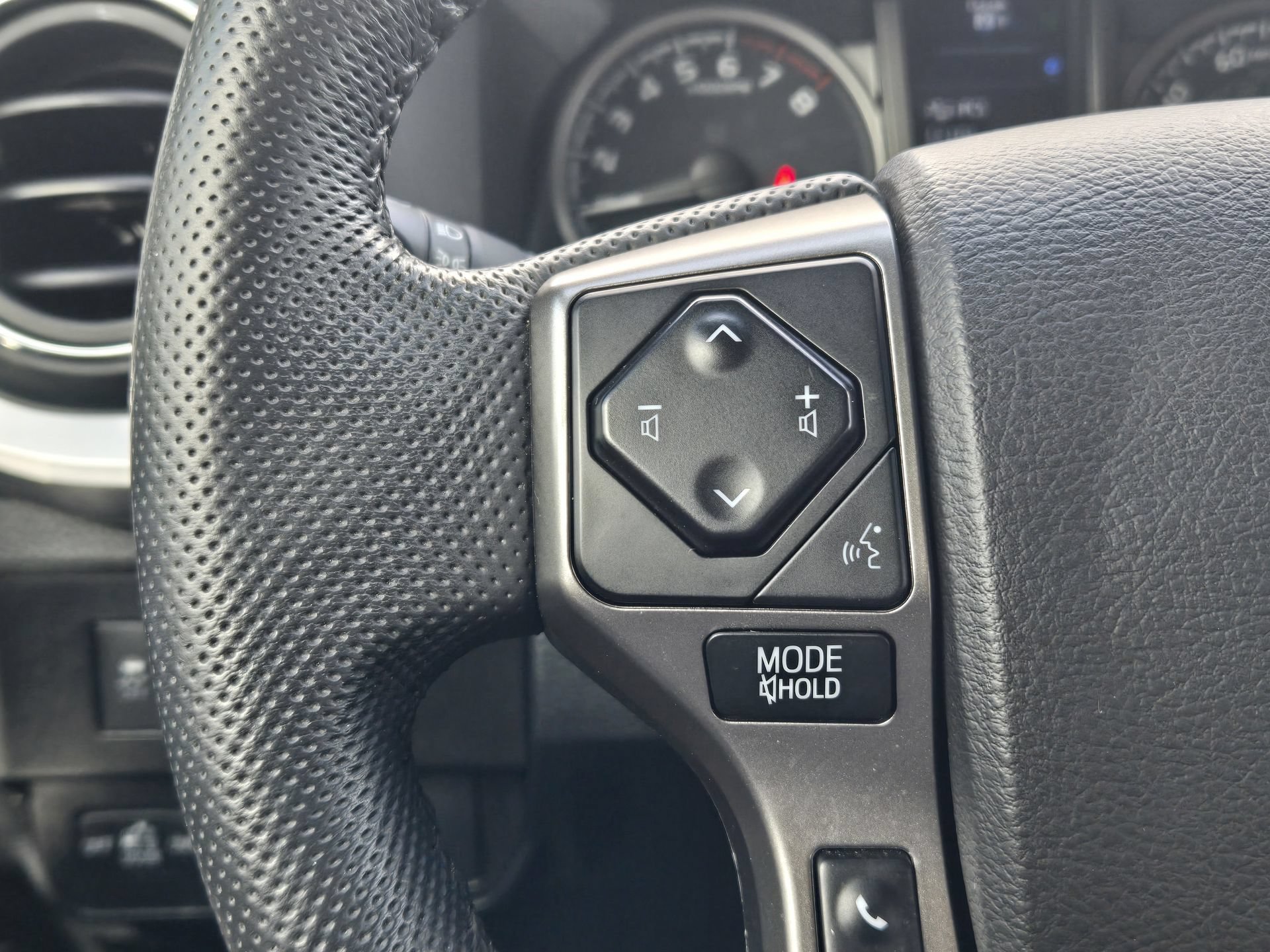 Used 2021 Toyota Tacoma Limited RWD image 27